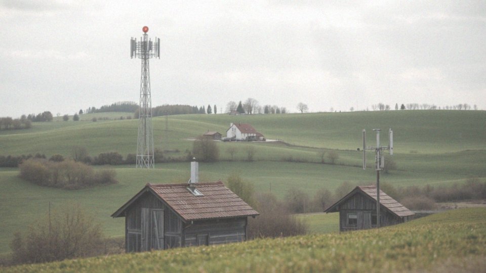 Co wpływa na siłę sygnału radiowego?