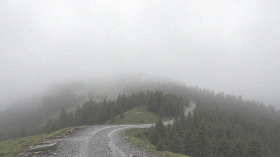 Co dotyczy Odcinka 6 Przychodni w górach Eifel?